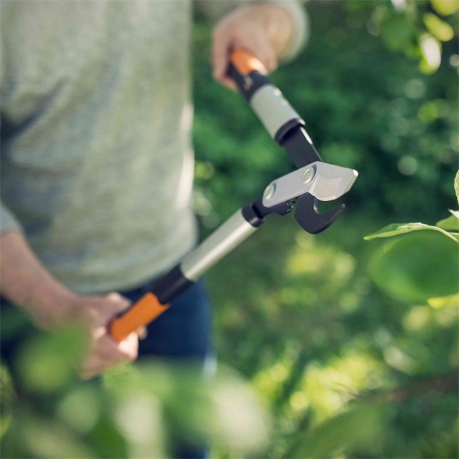 Fiskars LX94-M PowerGear X Bypass-Getriebeastschere
