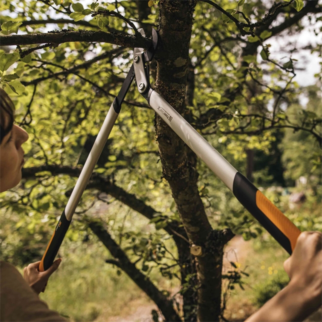 Fiskars LX98-L PowerGear X Bypass-Getriebeastschere