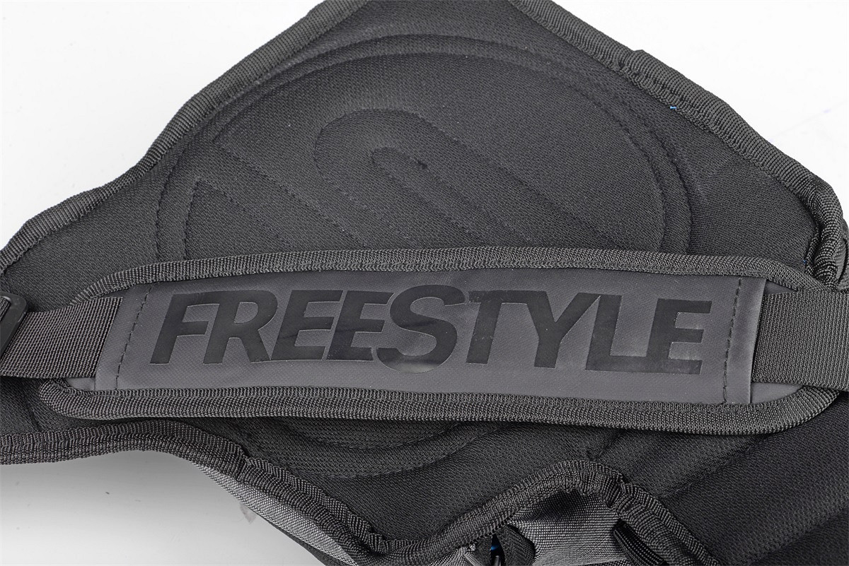 SPRO Freestyle Shoulder Bag V2 Umhängetasche