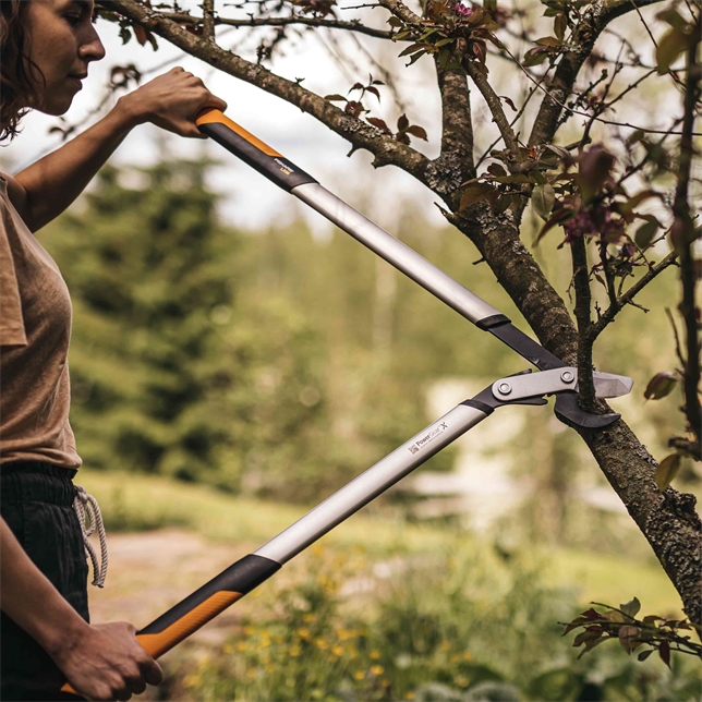 Fiskars LX98-L PowerGear X Bypass-Getriebeastschere