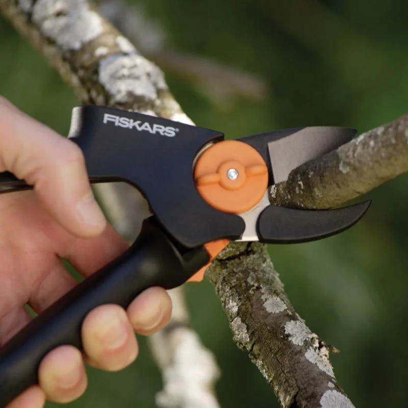 Fiskars P91 PowerGear™ Rollgriff-Amboss-Gartenschere